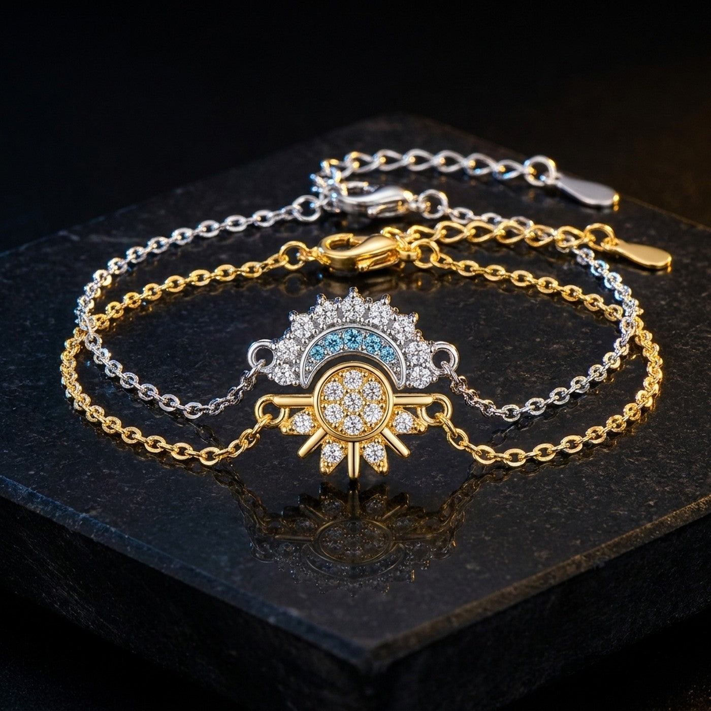 Set de dos pulseras sol y luna formando un eclipse