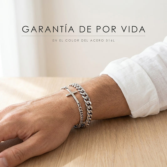 Las dos pulseras puestas juntas en la muneca - garantia de por vida en el color